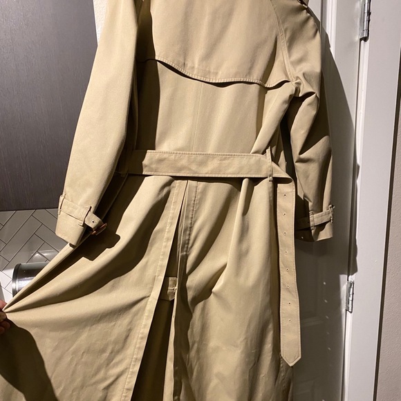 Genuine Vintage Burberry Trench Coat - Picture 6 of 9